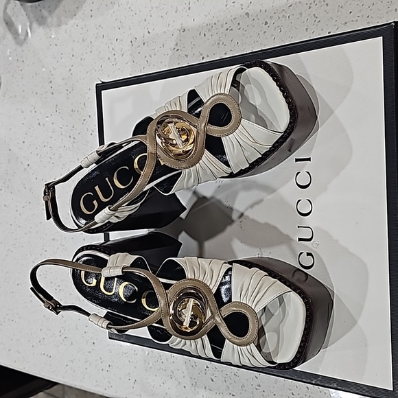 GUCCI NAPPA CHARLOTT DUSTY WHITE/ MUDD 37 1/2 PLATFORM SHOES. LIKE NEW - Picture 1 of 11